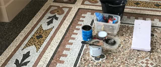 MOSAÏQUE DE MARBRE > Ponçage et cristallisation de marbre